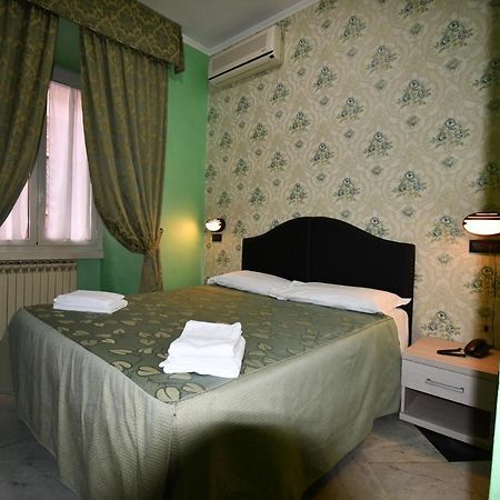 Hotel Ferrarese Ρώμη Εξωτερικό φωτογραφία