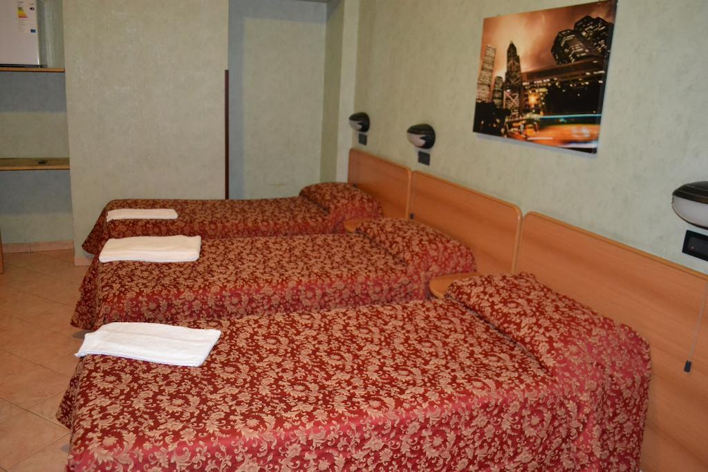 Hotel Ferrarese Ρώμη Εξωτερικό φωτογραφία