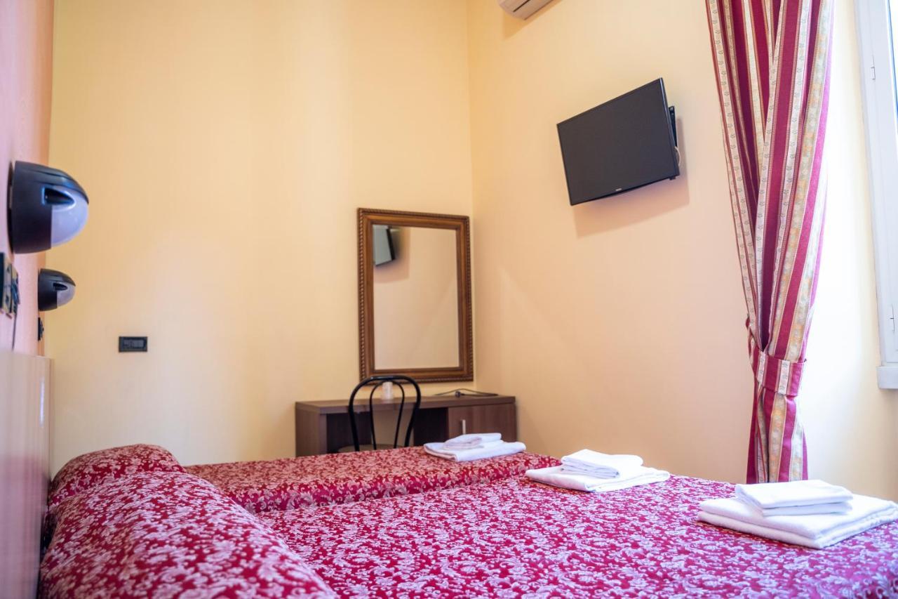 Hotel Ferrarese Ρώμη Εξωτερικό φωτογραφία