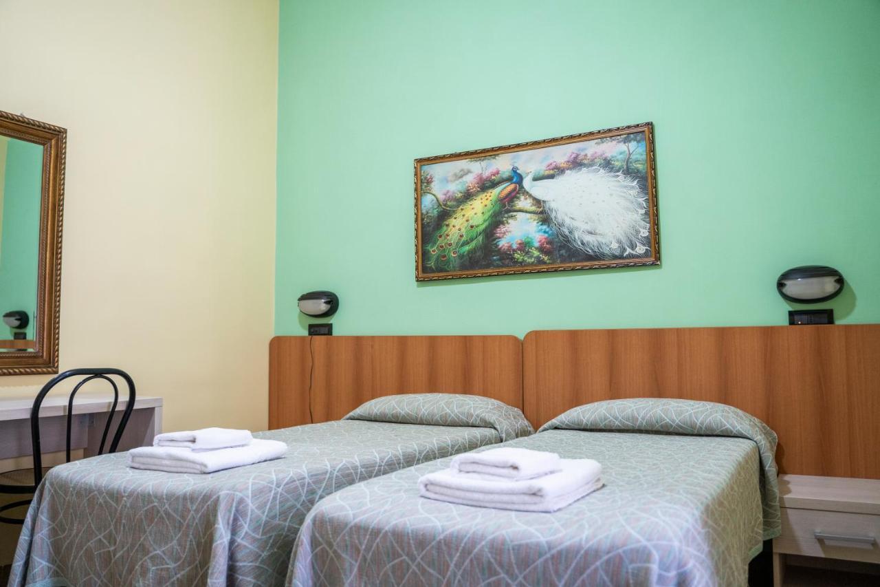 Hotel Ferrarese Ρώμη Εξωτερικό φωτογραφία