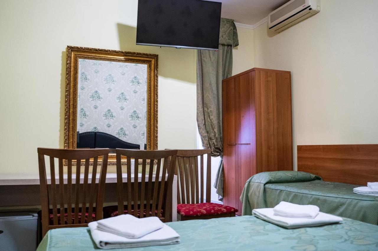 Hotel Ferrarese Ρώμη Εξωτερικό φωτογραφία