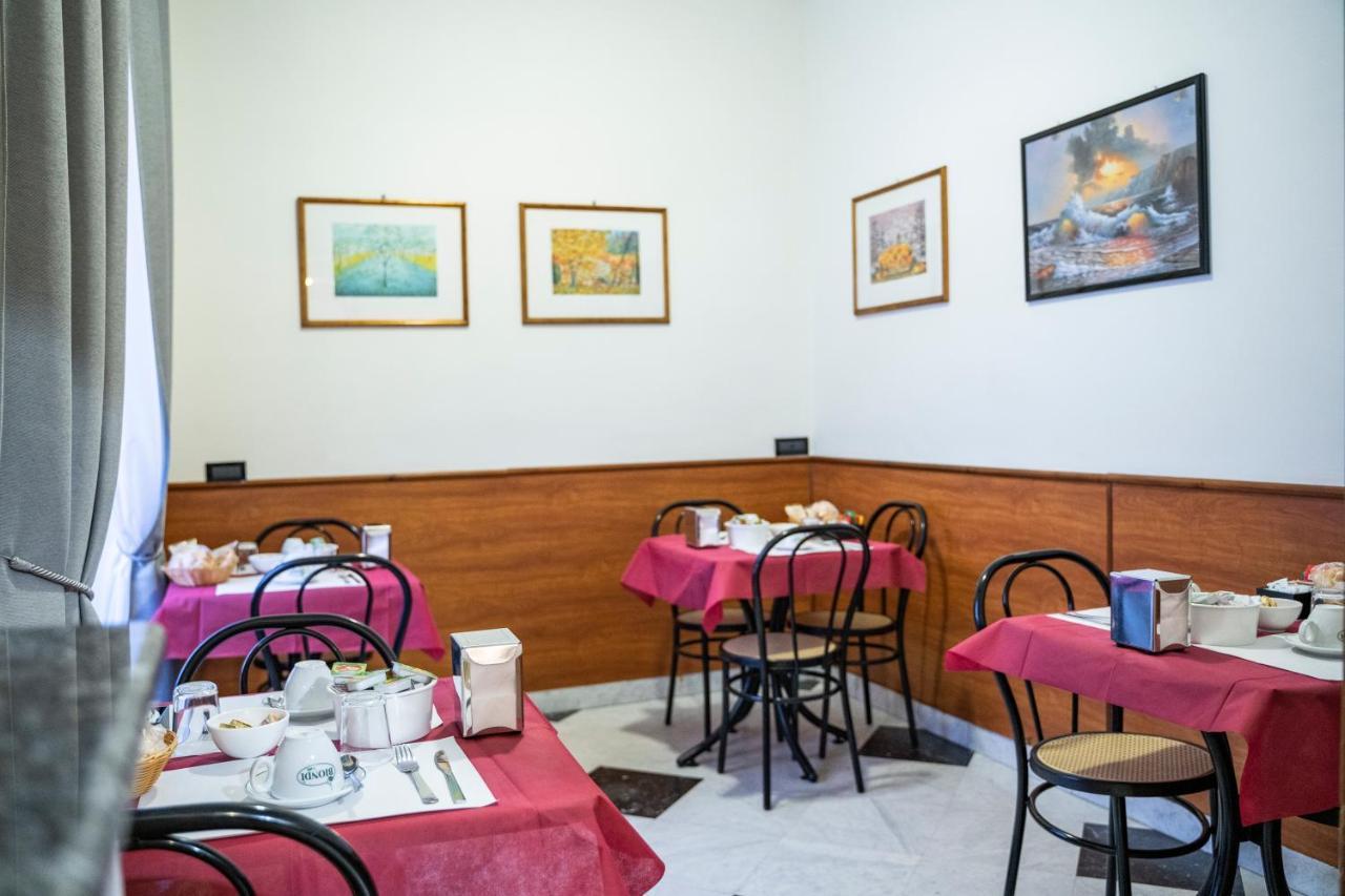 Hotel Ferrarese Ρώμη Εξωτερικό φωτογραφία