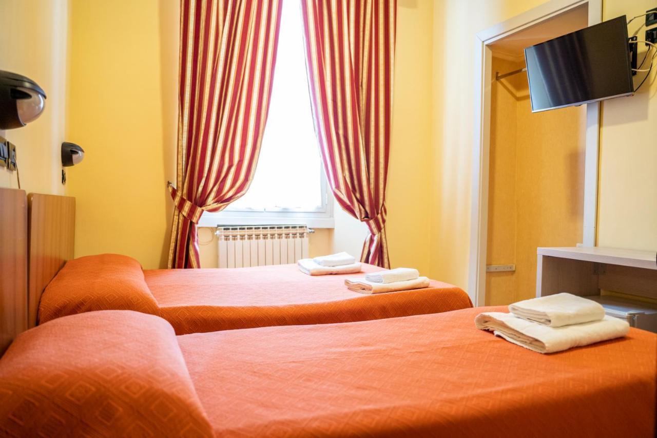 Hotel Ferrarese Ρώμη Εξωτερικό φωτογραφία