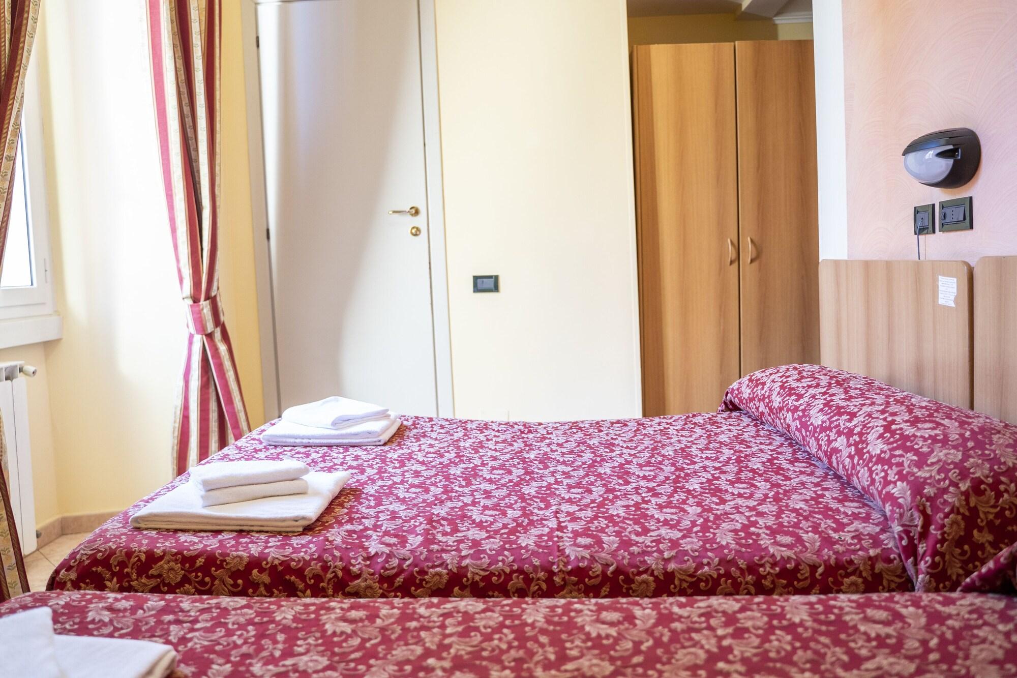 Hotel Ferrarese Ρώμη Εξωτερικό φωτογραφία
