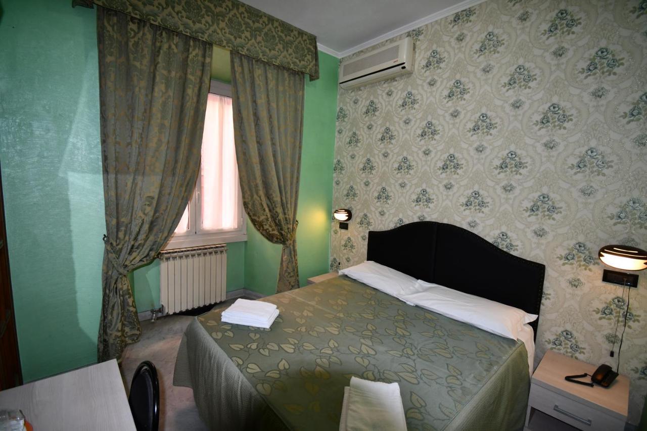 Hotel Ferrarese Ρώμη Εξωτερικό φωτογραφία