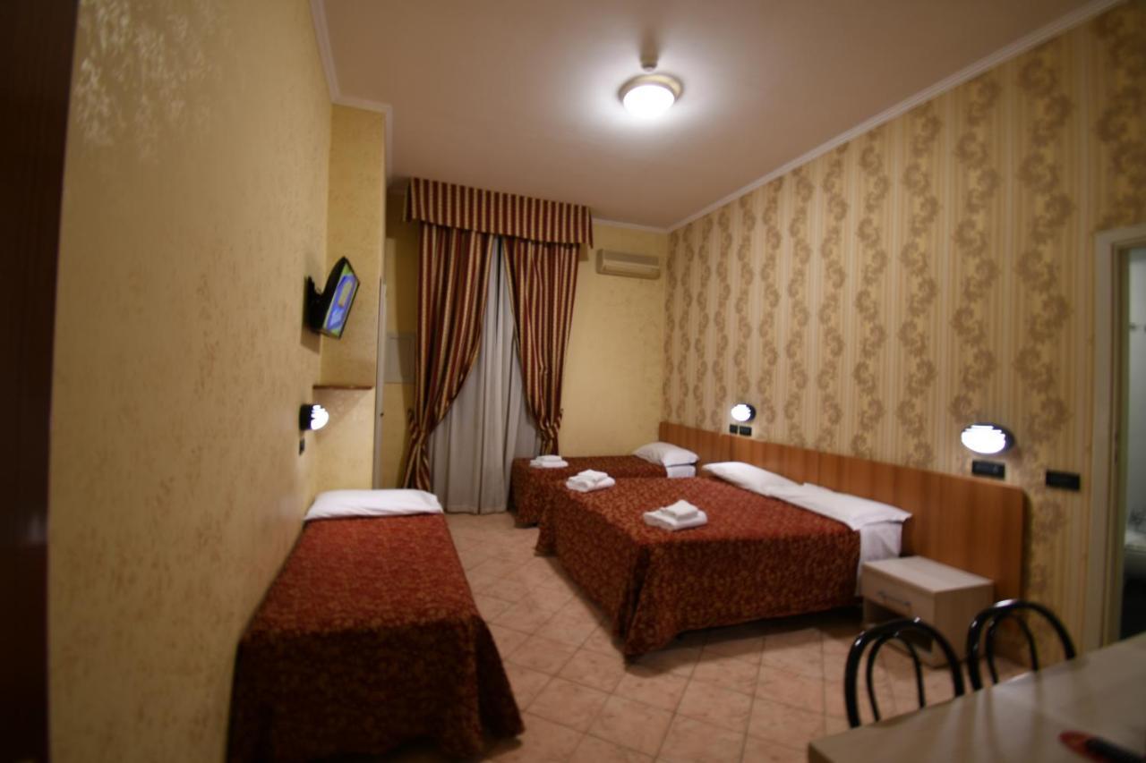 Hotel Ferrarese Ρώμη Εξωτερικό φωτογραφία